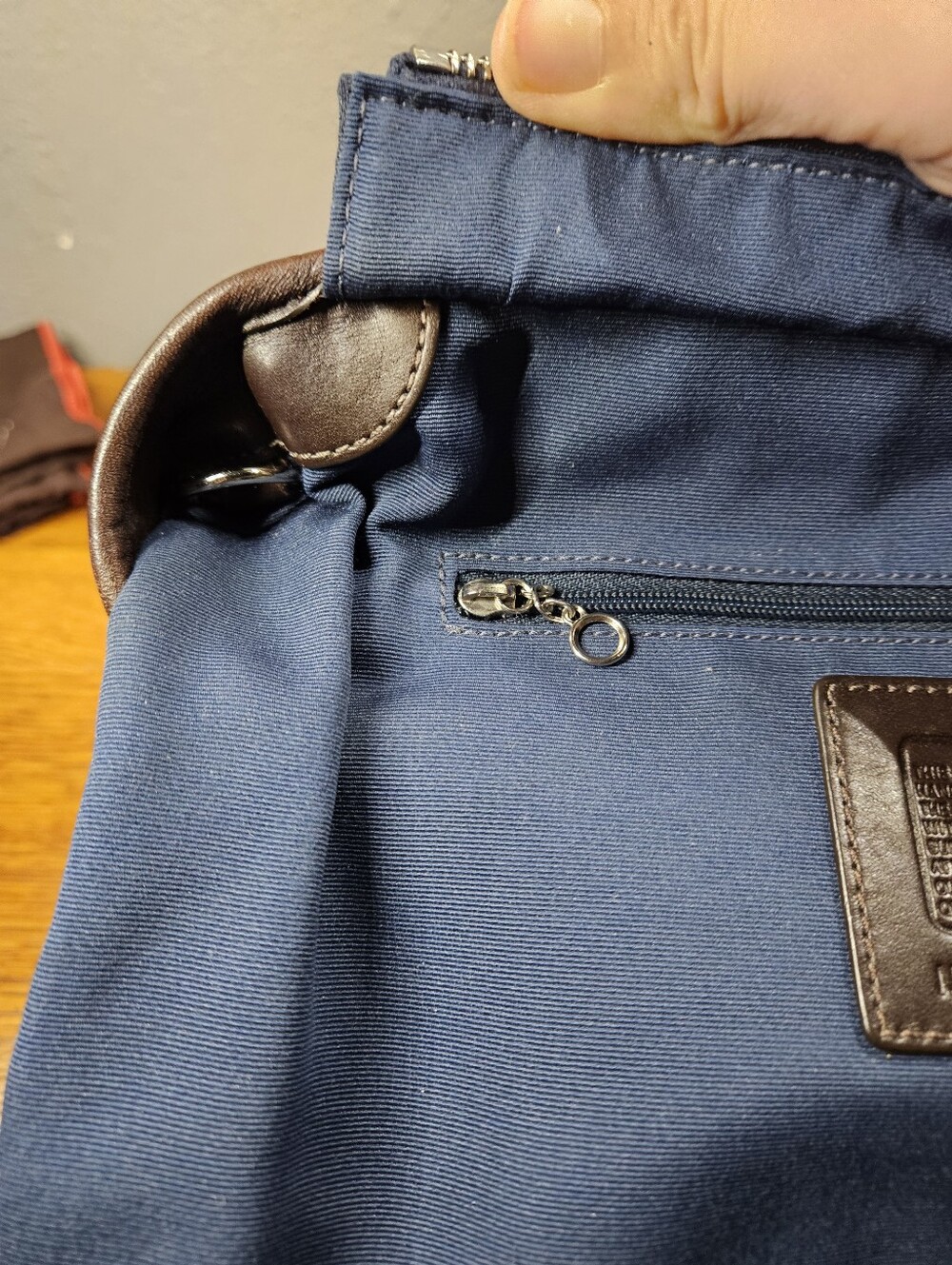 Coach Legacy Signature Lunch Tote - Picture 15 of 16
